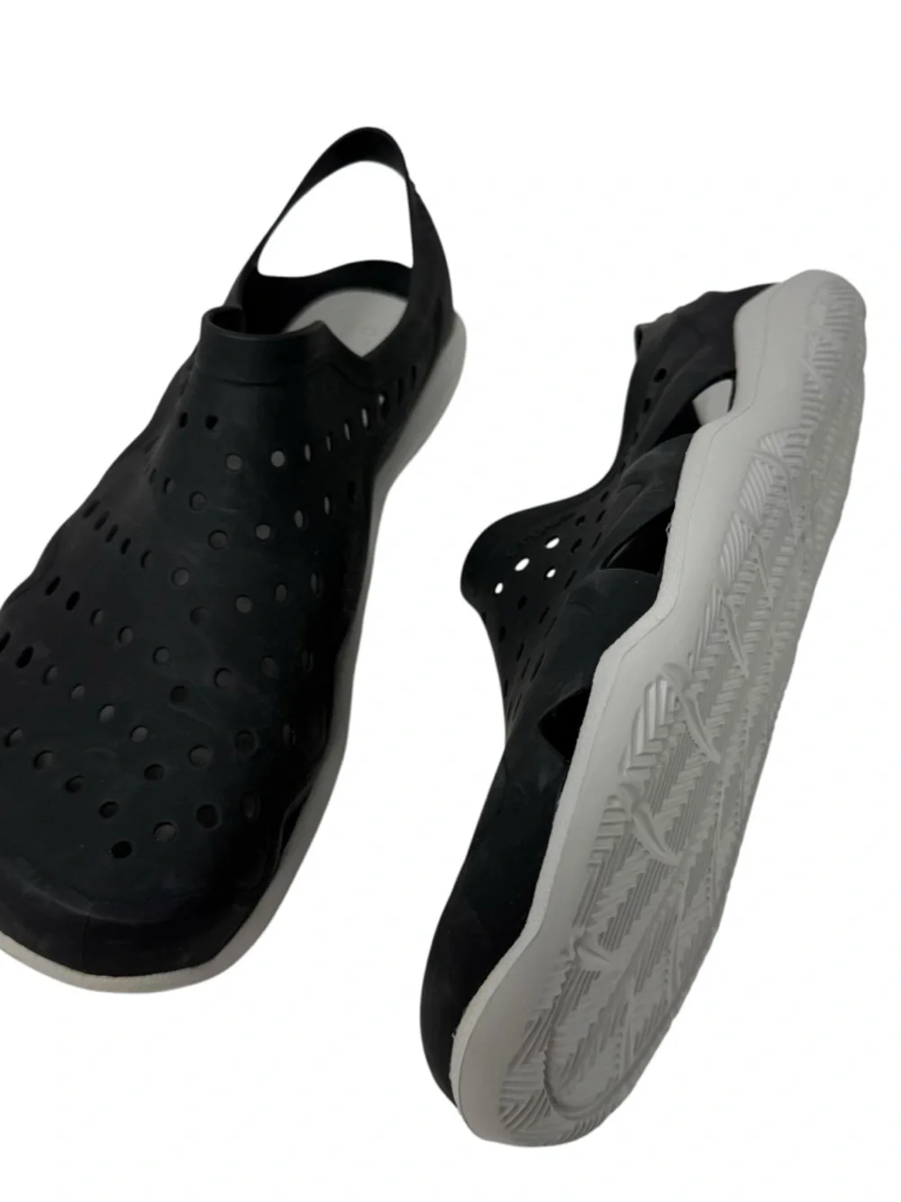 Crocs Swiftwater Wave Men’s Size 9 sandals black slip on water shoes